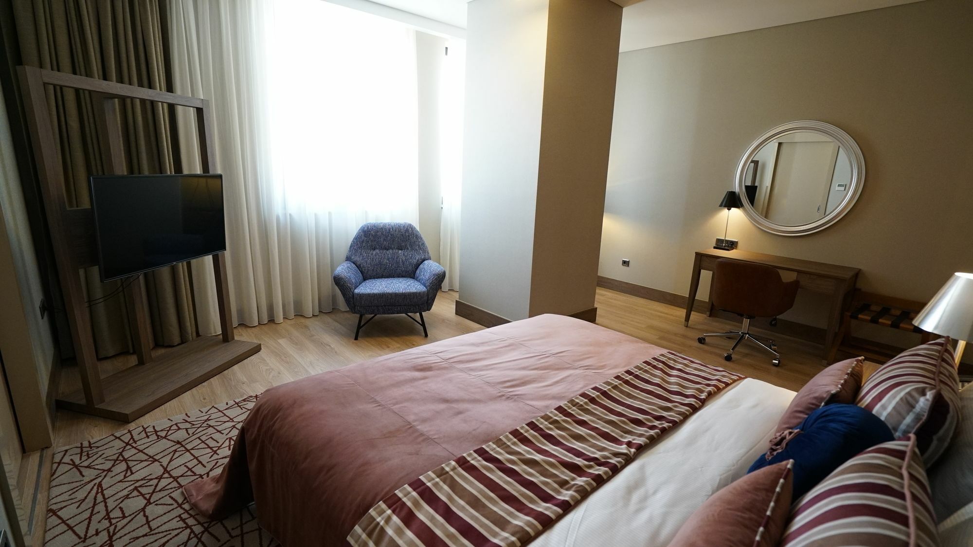 Tryp By Wyndham Istanbul Basin Ekspres Hotel Exterior foto A bedroom at the hotel