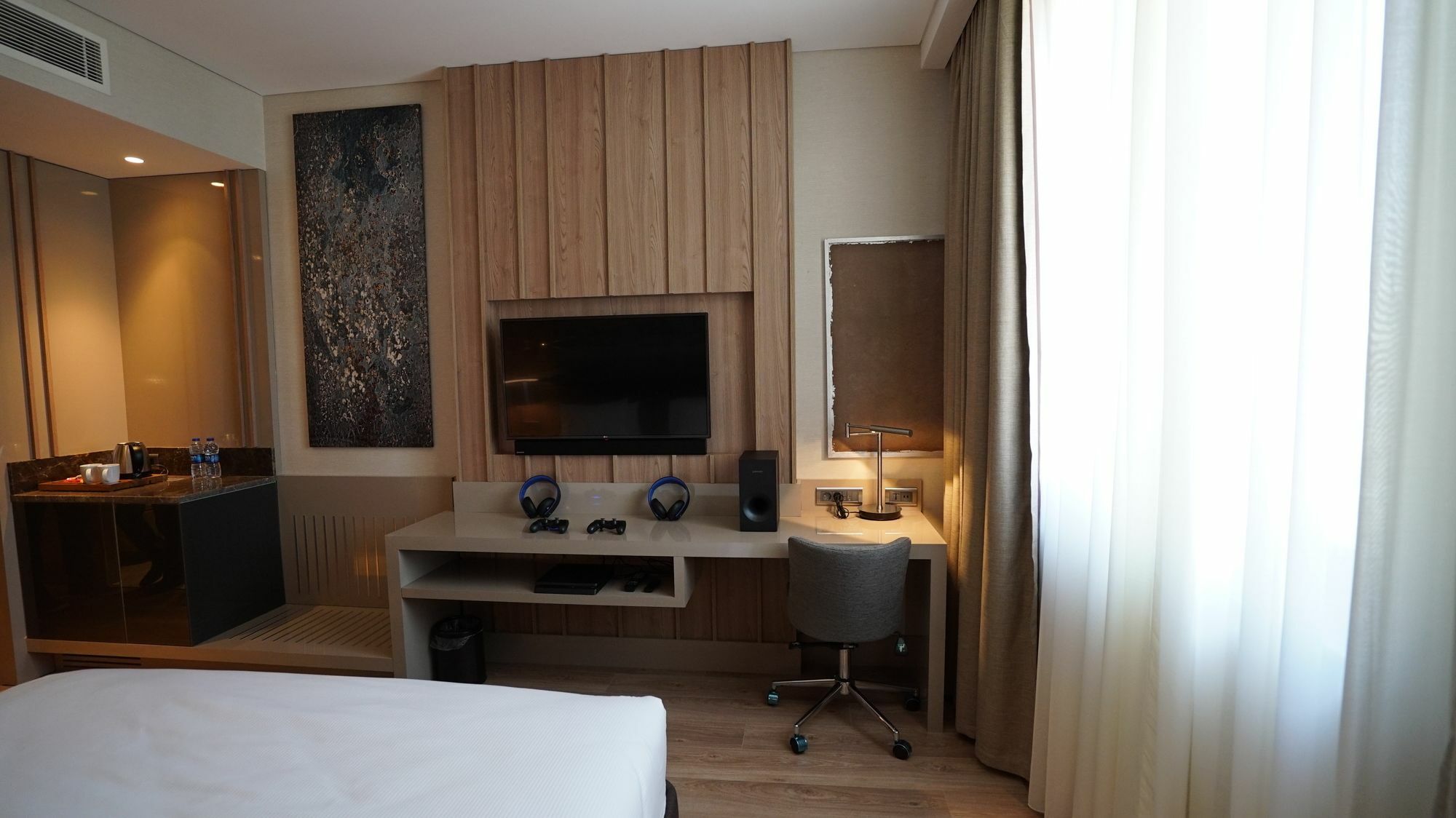Tryp By Wyndham Istanbul Basin Ekspres Hotel Exterior foto A room at the hotel