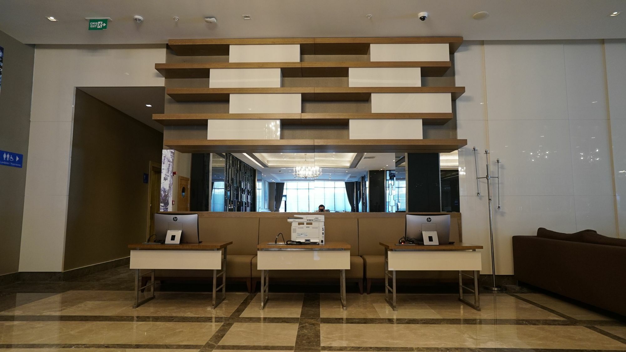 Tryp By Wyndham Istanbul Basin Ekspres Hotel Exterior foto Business Center
